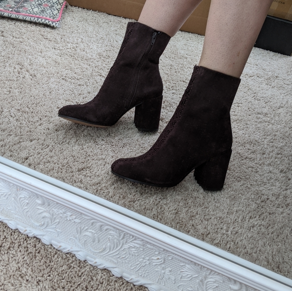 🆕🌿HIPPY SUEDE BETTYE MULLER BOOTIES🌿 - Picture 7 of 9